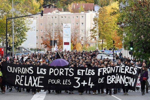 Aide aux migrants: les "sept de Briançon" condamnés par la justice