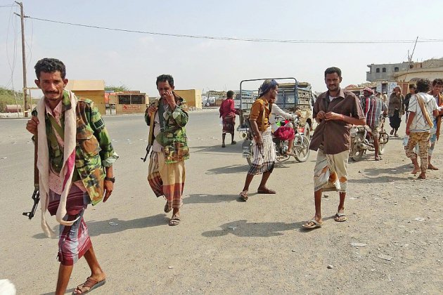 Yémen: la coalition dénonce des "violations" de la trêve et menace