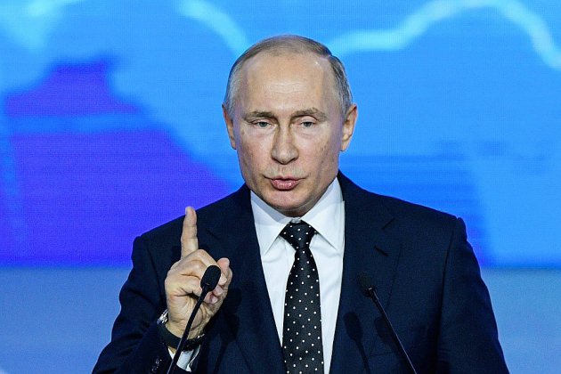Vladimir Poutine face à la presse, en pleine crise avec l'Occident