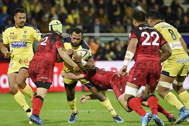 Rugby: la Fédération et la Ligue proposent d'abaisser le plaquage au niveau de la ceinture