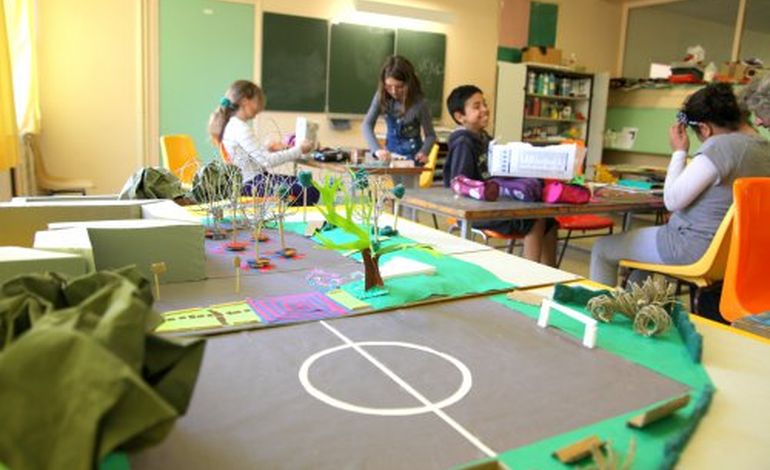 Des élèves redessinent leur école à Caen