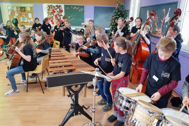 Saint-Vigor-d'Ymonville. Orchestre à l'école près de Saint-Romain-de-Colbosc