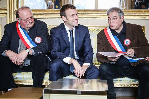 Macron face à 600 maires normands pour lancer le grand débat