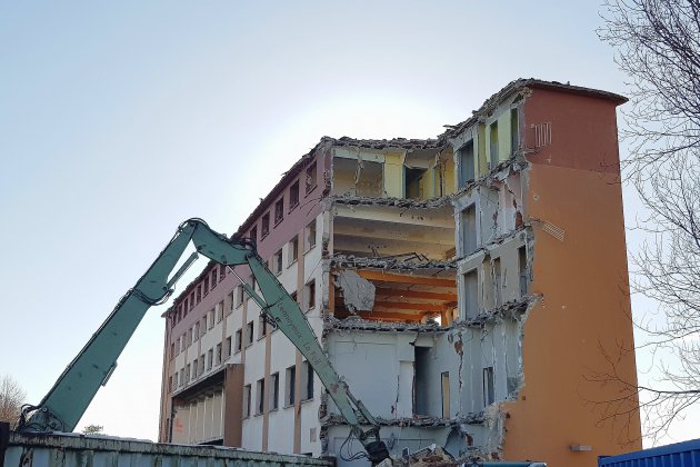 Caen. À Caen, la démolition de l'ancienne école de soins infirmiers lancée