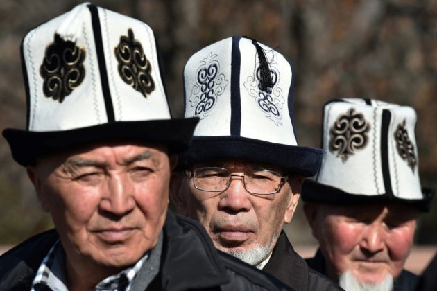 Kirghizstan: le président bientôt obligé de porter le chapeau traditionnel à l'étranger