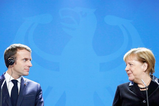 Macron et Merkel signent un traité franco-allemand au ton pro-européen