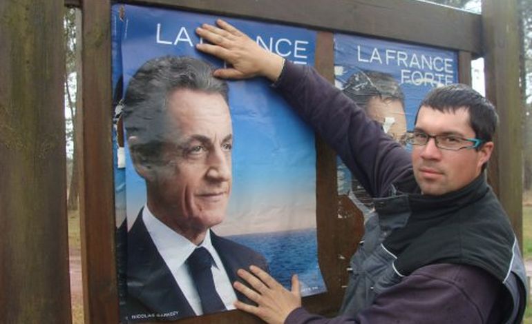 Stéphane, 29 ans, colleur d'affiches pour Nicolas Sarkozy !