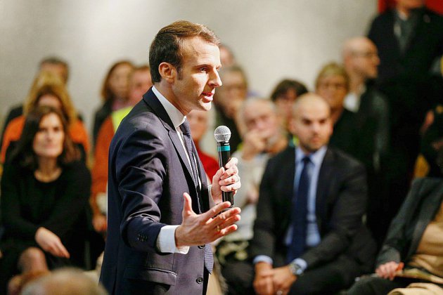 "Pardon de m'inviter au dernier moment!": Macron dans l'arène citoyenne