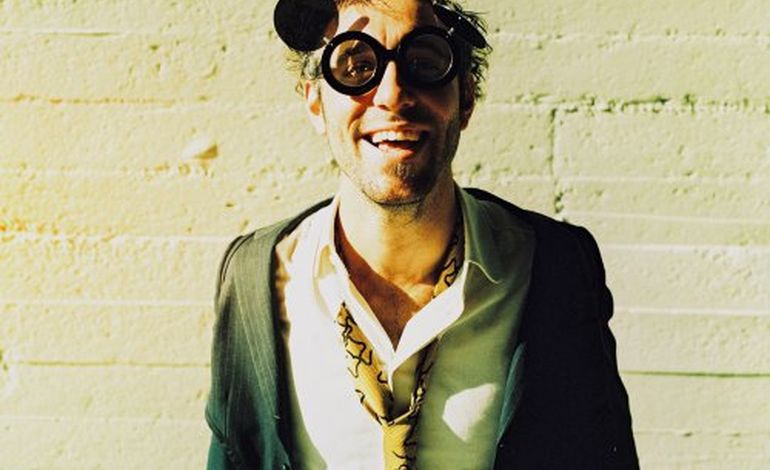 CLIP : Charlie Winston dévoile "Where Can I Buy Happiness"