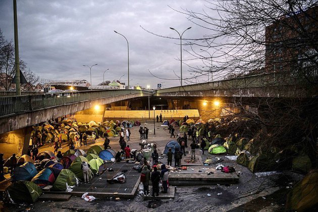 Nouvelle évacuation d'un camp de migrants dans le nord de Paris