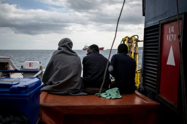 Italie: le navire Sea-Watch bloqué en Sicile par les gardes-côtes