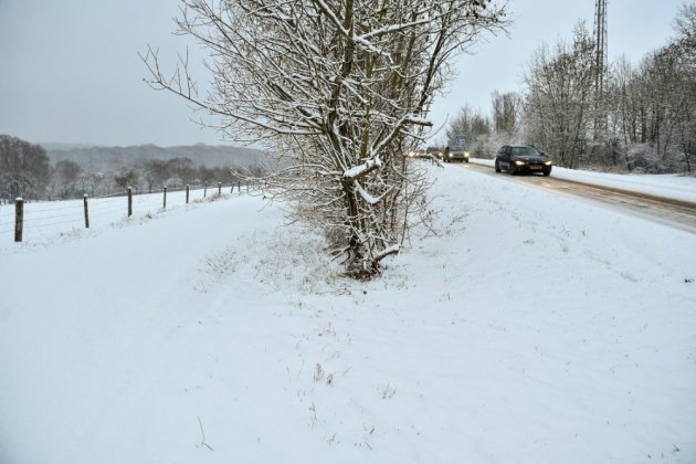 Neige: routes, trains et avion très perturbés durant la nuit en Isère