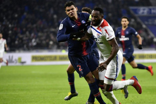 Ligue 1: à Lyon, le PSG retombe sur Terre