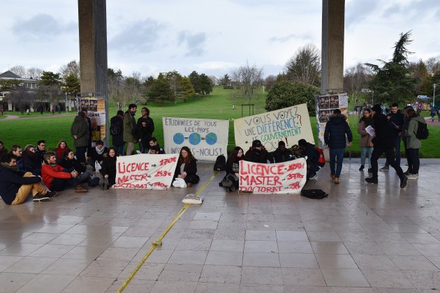 Caen. Caen : manifestation contre la hausse des frais de scolarité des étudiants étrangers