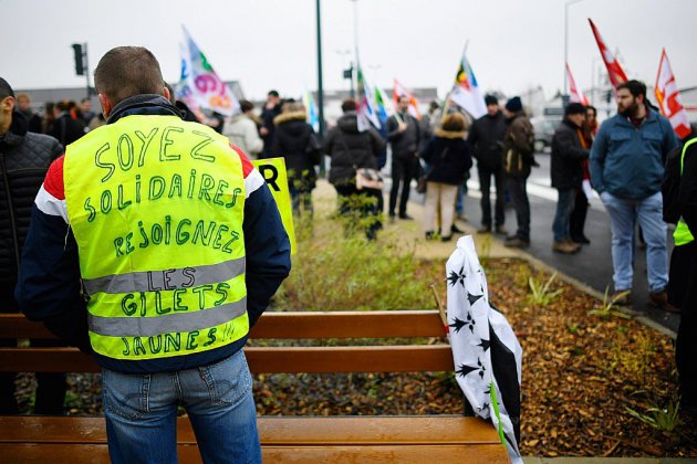 Acte 13 des "gilets jaunes": appels à manifester samedi dans toute la France