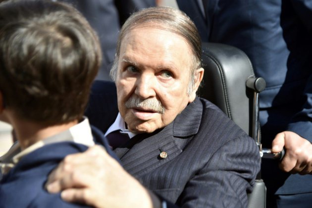 Algérie: le président Abdelaziz Bouteflika brigue un 5e mandat