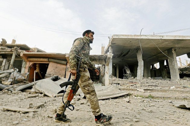 En Syrie, l'EI résiste dans son dernier réduit à l'assaut de forces arabo-kurdes