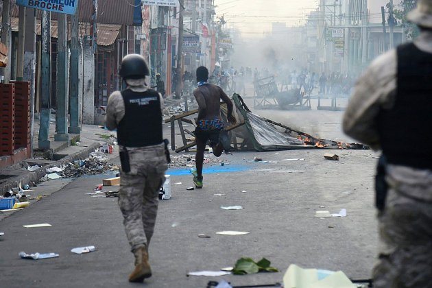 Scènes de chaos en Haïti avec l'intensification de la révolte contre le président