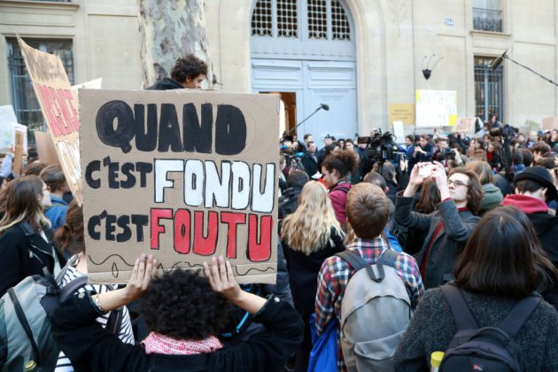 Timide début de mobilisation des jeunes pour le climat à Paris