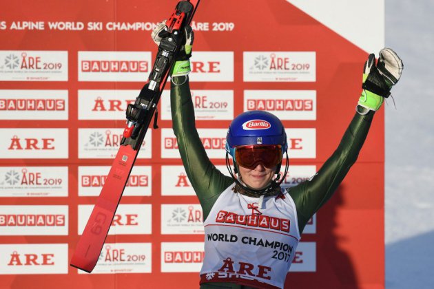 Mondiaux de ski: Shiffrin trouve le remède pour un 4e titre d'affilée en slalom