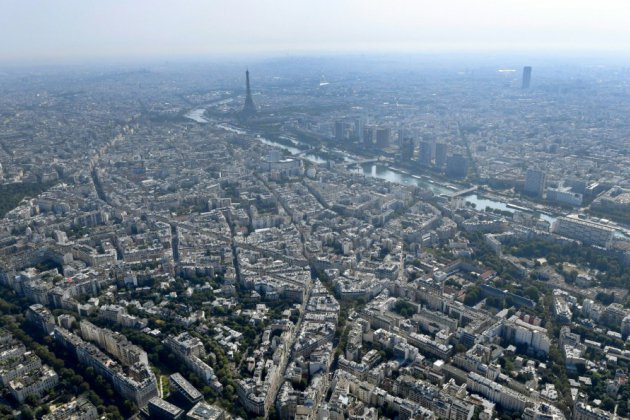 Opération de déminage à Paris d'une bombe de la Seconde guerre mondiale