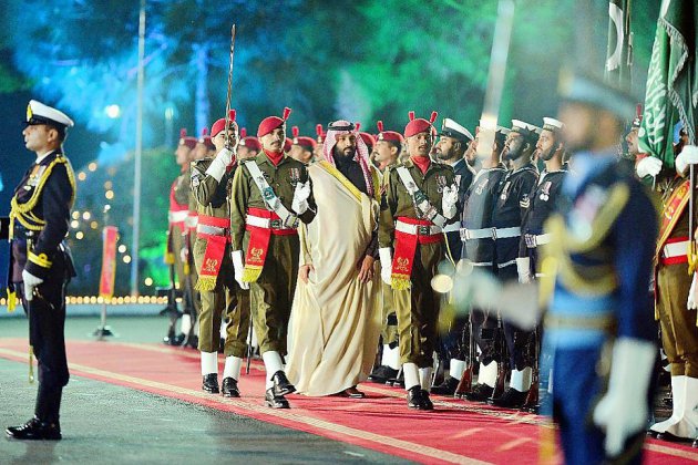 Le Pakistan honore l'Arabie, qui plaide pour la désescalade avec l'Inde