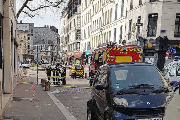 Rouen. Rouen : confinement après une fuite de gaz place du Vieux-marché