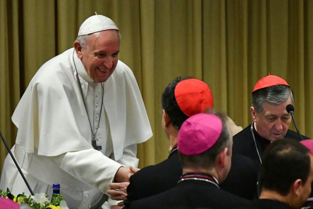 Le pape donne le coup d'envoi d'un sommet indédit au Vatican sur la pédophilie