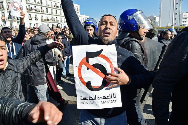 Algérie: nouveaux rassemblements prévus contre un 5e mandat du président