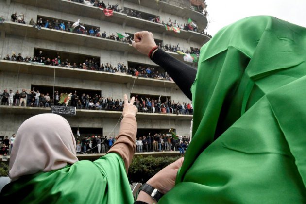 Algérie: manifestations "historiques", selon la presse