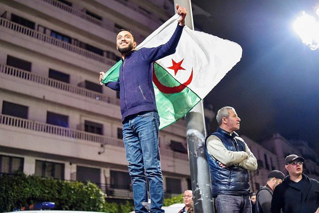 Algérie: appels à des manifestations étudiantes après les annonces de Bouteflika