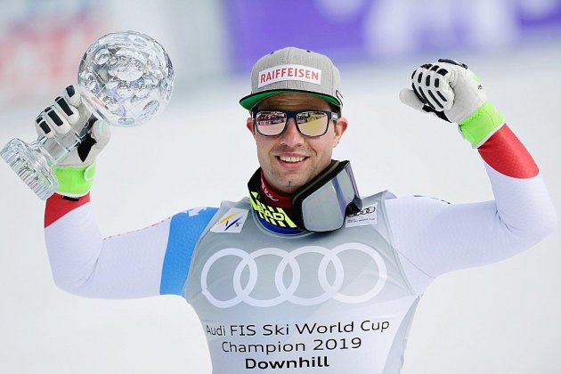 Ski alpin: Feuz remporte un 2e globe de descente malgré la victoire de Paris
