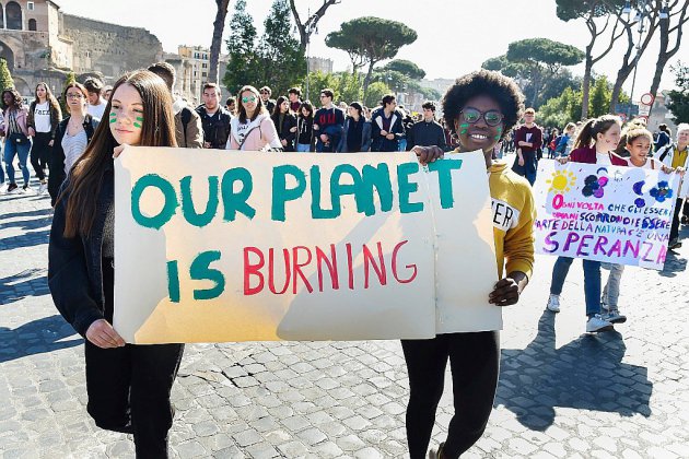 Climat: les jeunes dans la rue pour interpeller leurs gouvernements
