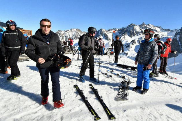 Macron écourte son week-end de ski après le saccage des Champs-Elysées