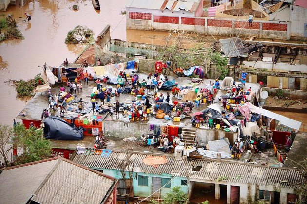 Cyclone en Afrique australe: les secours s'organisent tant bien que mal
