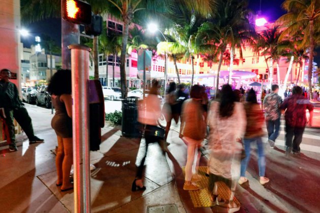 La fête est finie: la police de Miami se mobilise pour le "Spring break"