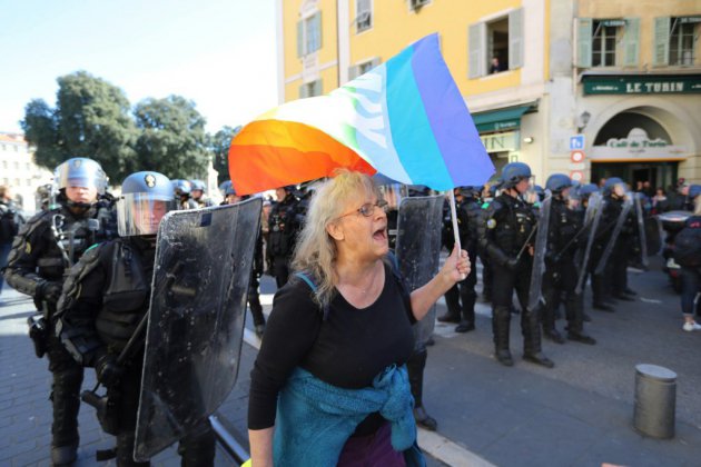 "Gilets jaunes": une enquête ouverte à Nice après la blessure d'une manifestante