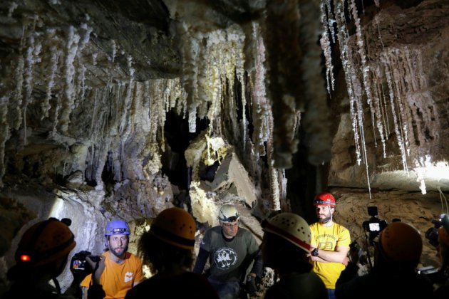 Des Israéliens dévoilent "la plus longue grotte de sel du monde"