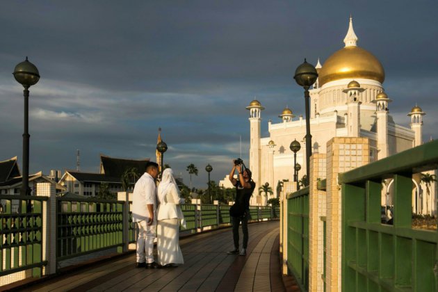 Avec la charia, le sultan de Brunei cherche à renforcer sa légitimité islamique