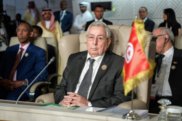 Algérie: réunion du Parlement mardi 08H00 GMT pour nommer le président par intérim
