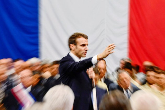 A 20H00, rendez-vous décisif pour Macron avec les Français