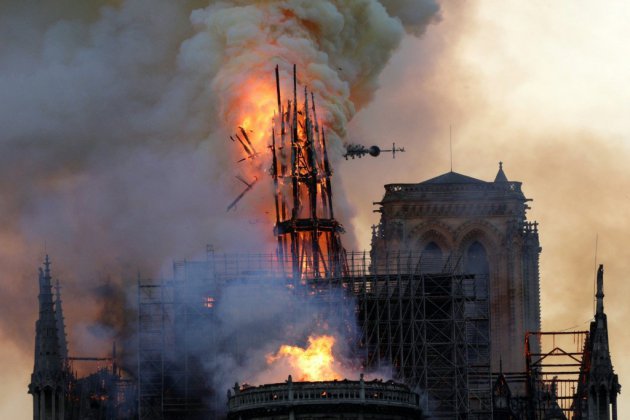 Notre-Dame de Paris ravagée par un incendie, émotion internationale