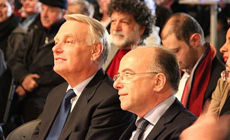 Suspense autour d'une éventuelle nomination de Bernard Cazeneuve au gouvernement