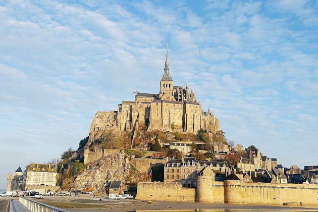Saint-Lô. Quelles mesures de sécurité contre les incendies au Mont-Saint-Michel et à la Cathédrale de Coutances
