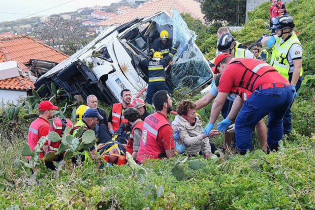 Madère endeuillée par la mort de 29 touristes allemands dans un accident de car