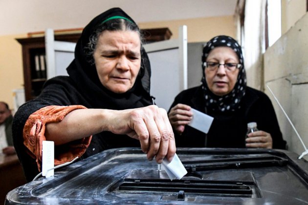 Les Egyptiens votent pour prolonger la présidence de Sissi