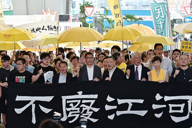 "Parapluies de Hong Kong": 16 mois de prison pour des figures de la démocratie