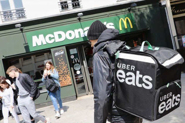 Caen. Caen : l'énorme succès d'Uber Eats au McDonald's du centre-ville