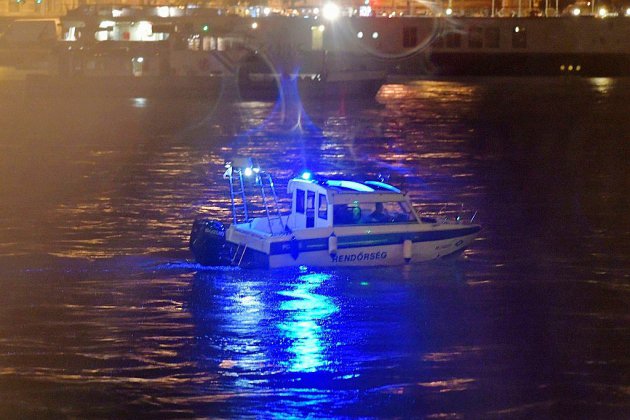 Un bateau de touristes sud-coréens coule à Budapest dans le Danube: 7 morts, 21 disparus