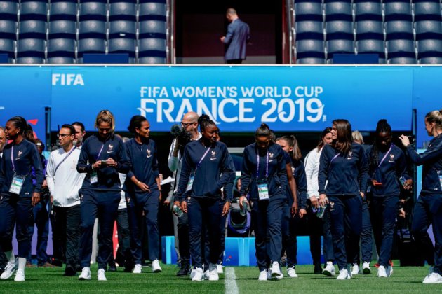 Mondial-2019: la France passe à l'heure du foot féminin